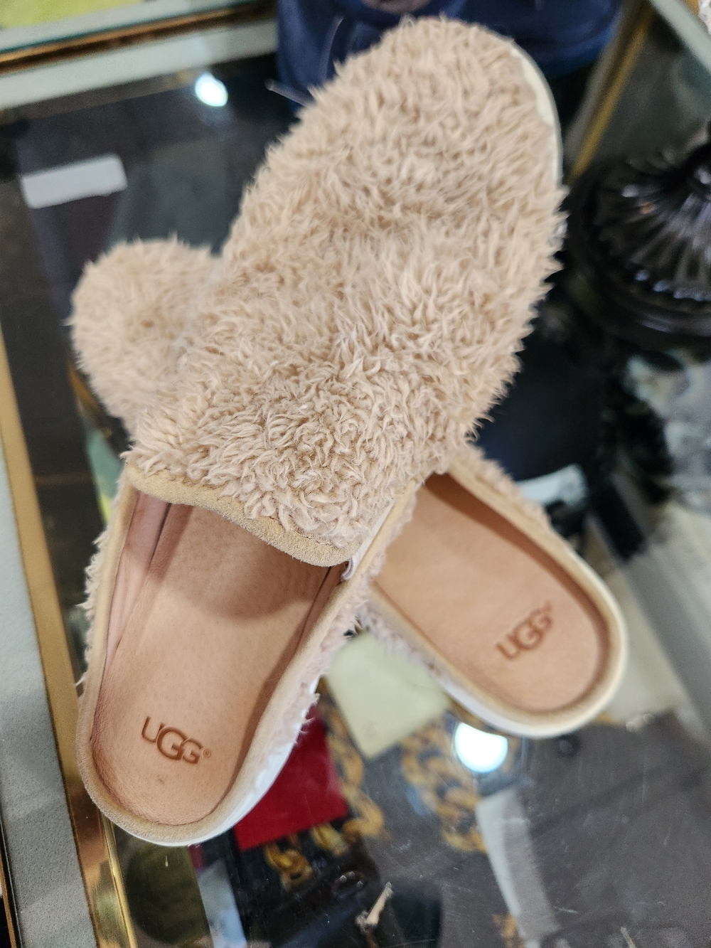 UGG Women's Cozy Fur Slide